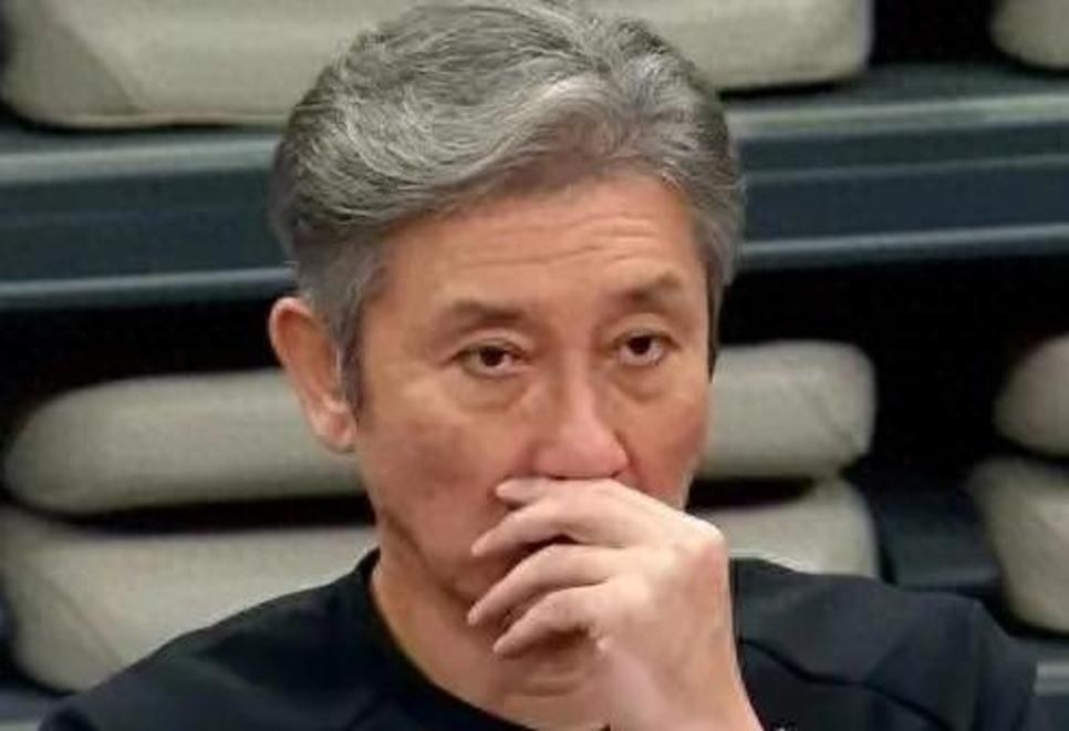 九游体育官网-战术变革助球队逆转胜利，实力得到认可