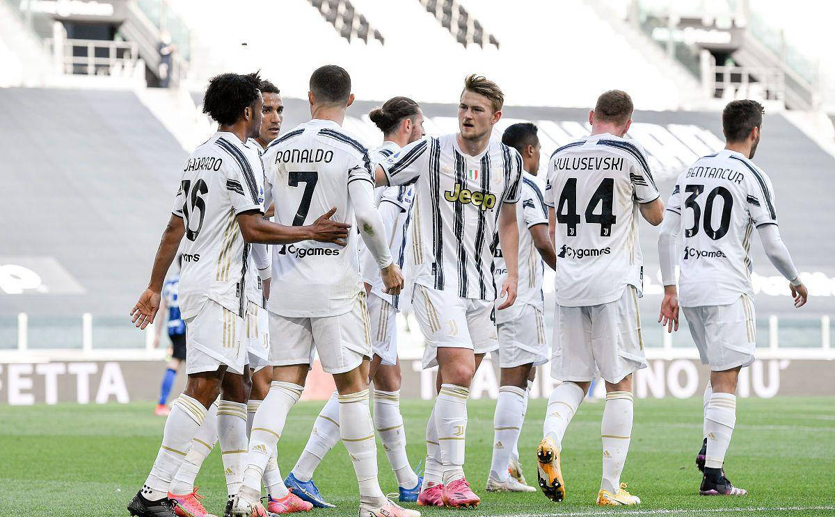 尤文图斯势不可挡,锁定欧冠淘汰赛 尤文图斯势不可挡,锁定欧冠淘汰赛