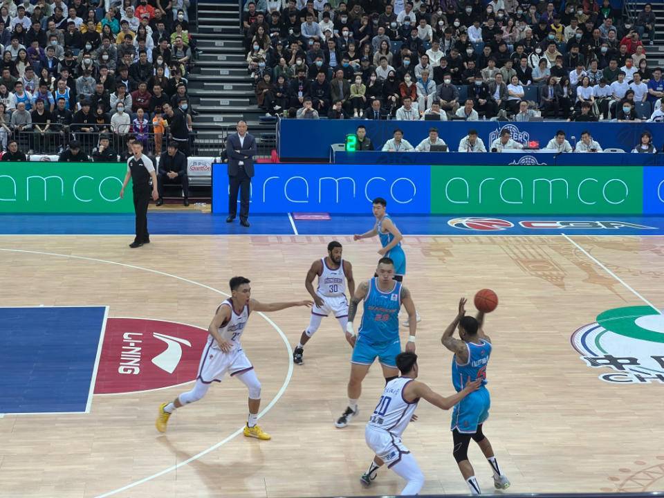 九游体育入口-河北男篮客场不敌云南队，遭遇失利