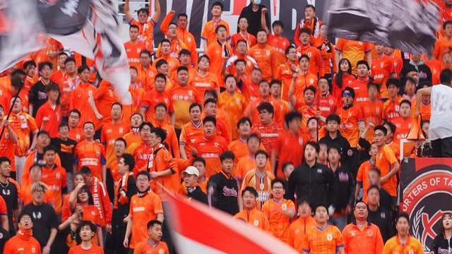 九游体育官方登录入口-观众沸腾欢呼见证历史性时刻