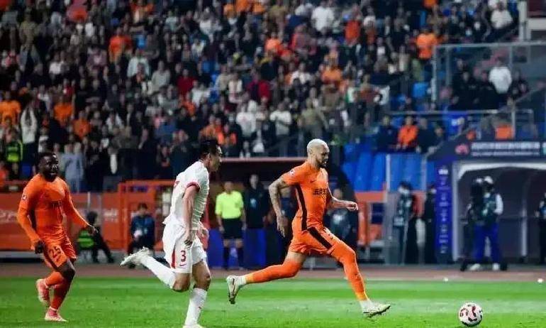 关于青岛黄海主场大胜，进入升班马保级集团，表现稳定！的信息