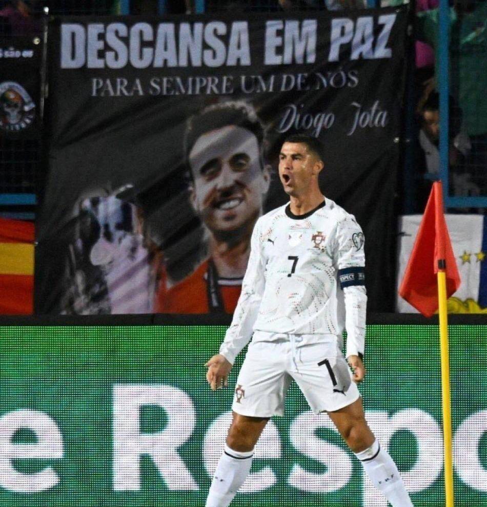 世界杯热身赛进入白热化，劲旅争胜