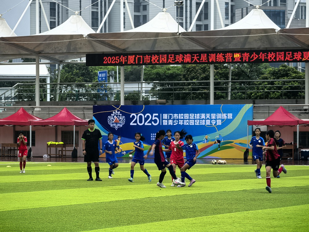 包含青年足球培训营启动,学员积极参与训练的词条 包含青年足球培训营启动,学员积极参与训练的词条