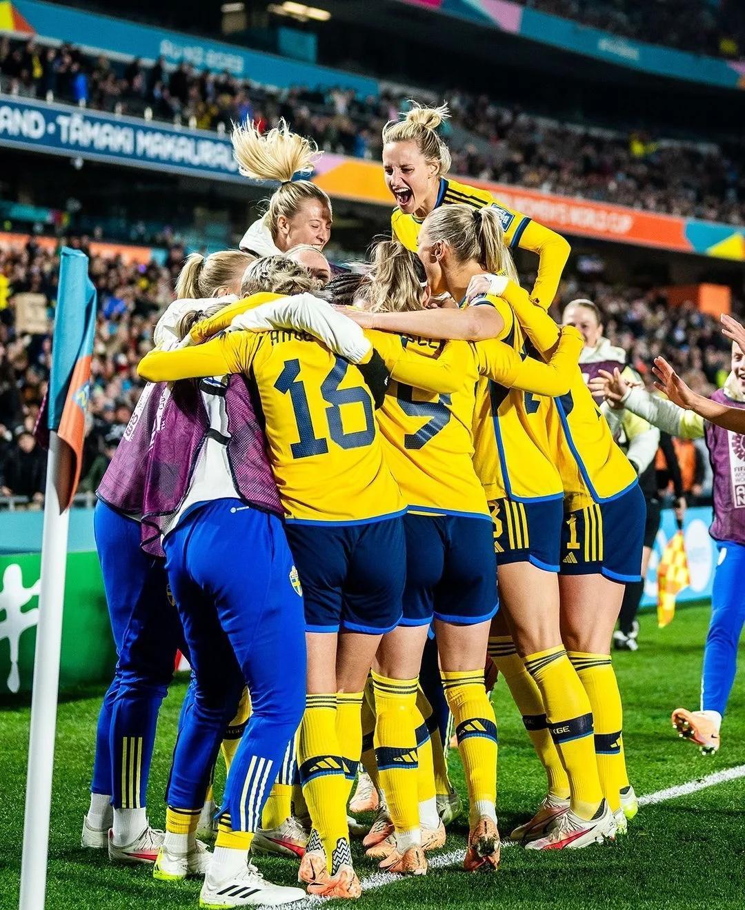 包含瑞典队终场前逆转瑞士队,晋级相近的词条 包含瑞典队终场前逆转瑞士队,晋级相近的词条