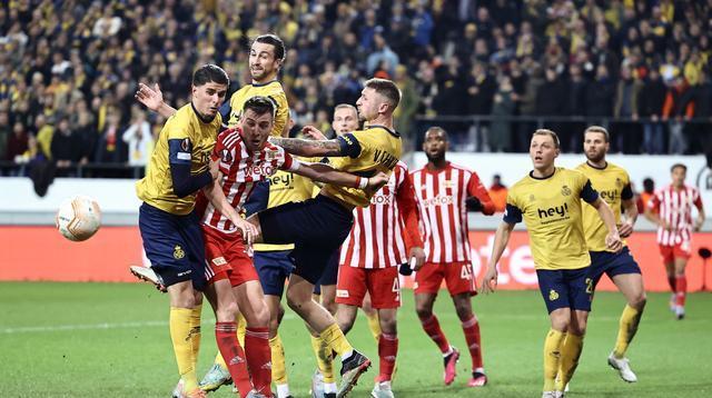 包含沃特福德被曼城完胜，遭受惨败的词条